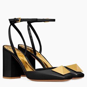VALENTINO One Stud Block Heel Ankle Wrap Square Toe Heels Pumps \\ 37